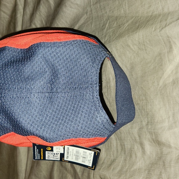 LA Sportiva Stream Cap for Running & Outdoors - Picture 4 of 5